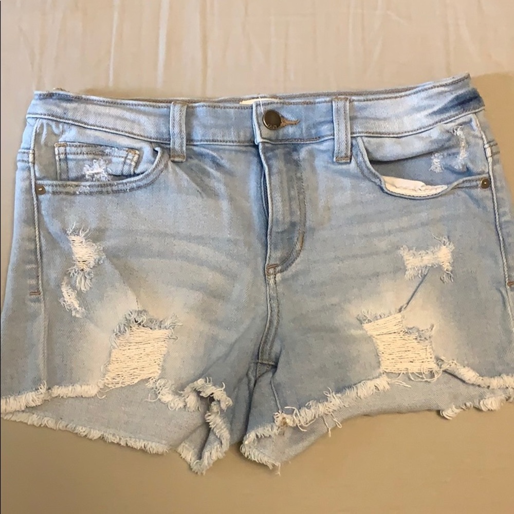 id:23 (Stitch Fix) blue jean shorts